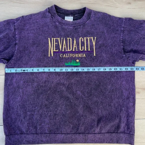 Vintage 90s Nevada City California Purple Acid Wash Gold Embroidered T-Shirt XL - Picture 11 of 15